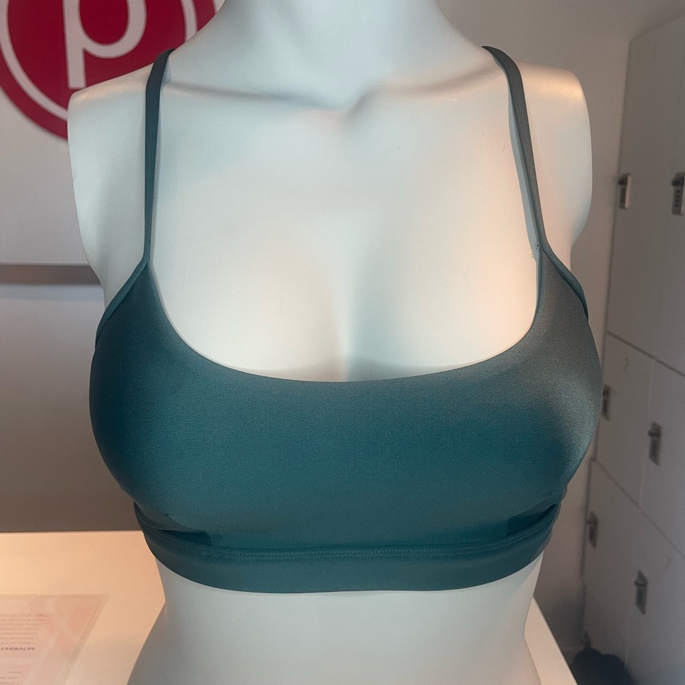 Alo Yoga Airlift Intrigue Bra